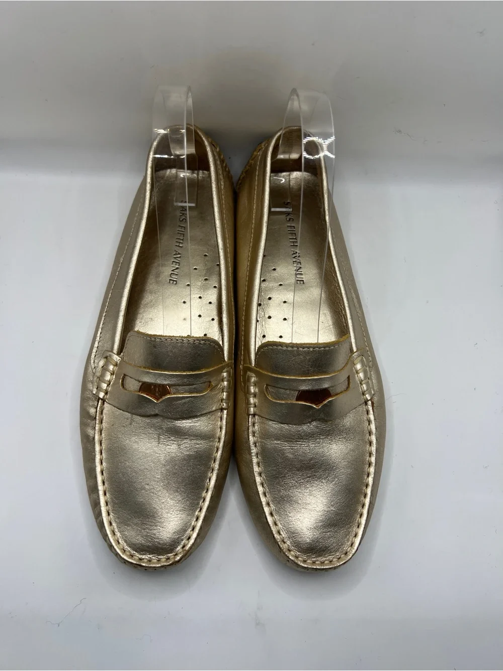 Saks Fifth Avenue Women’s Gold Leather Slip-On Driving Loafer Flats 8.5B